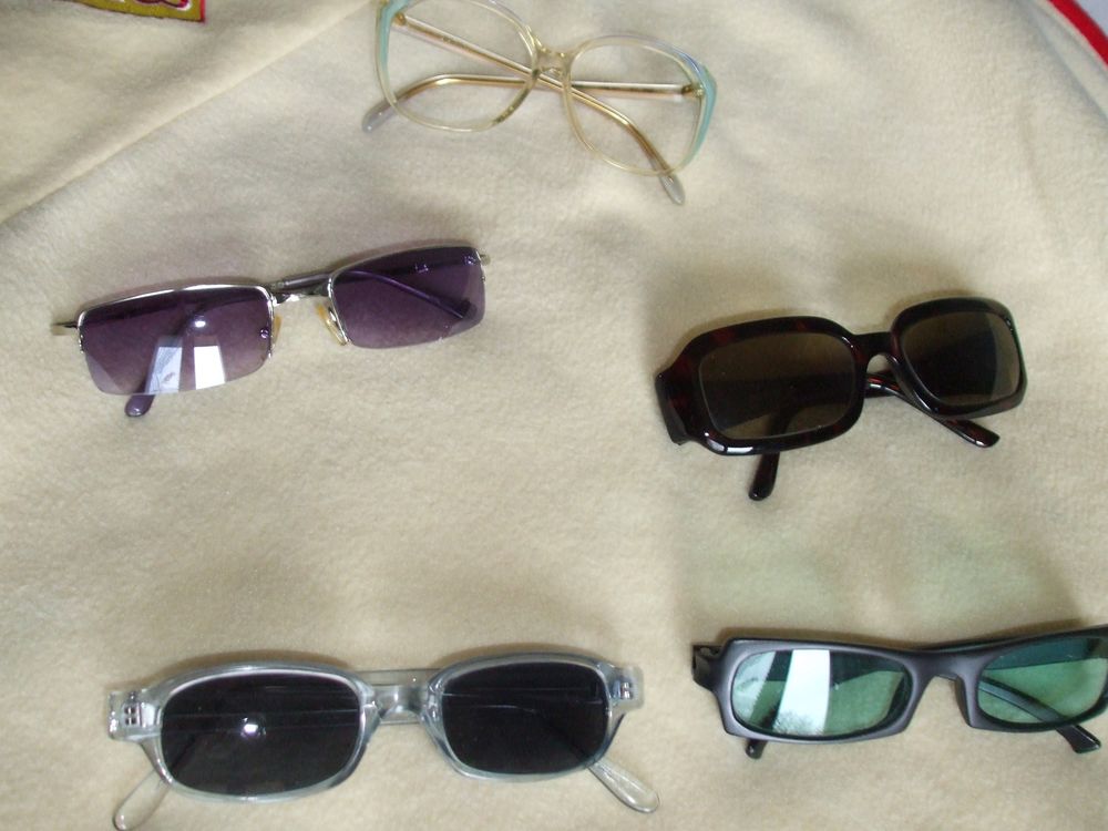  lunettes diverses Bijoux et montres