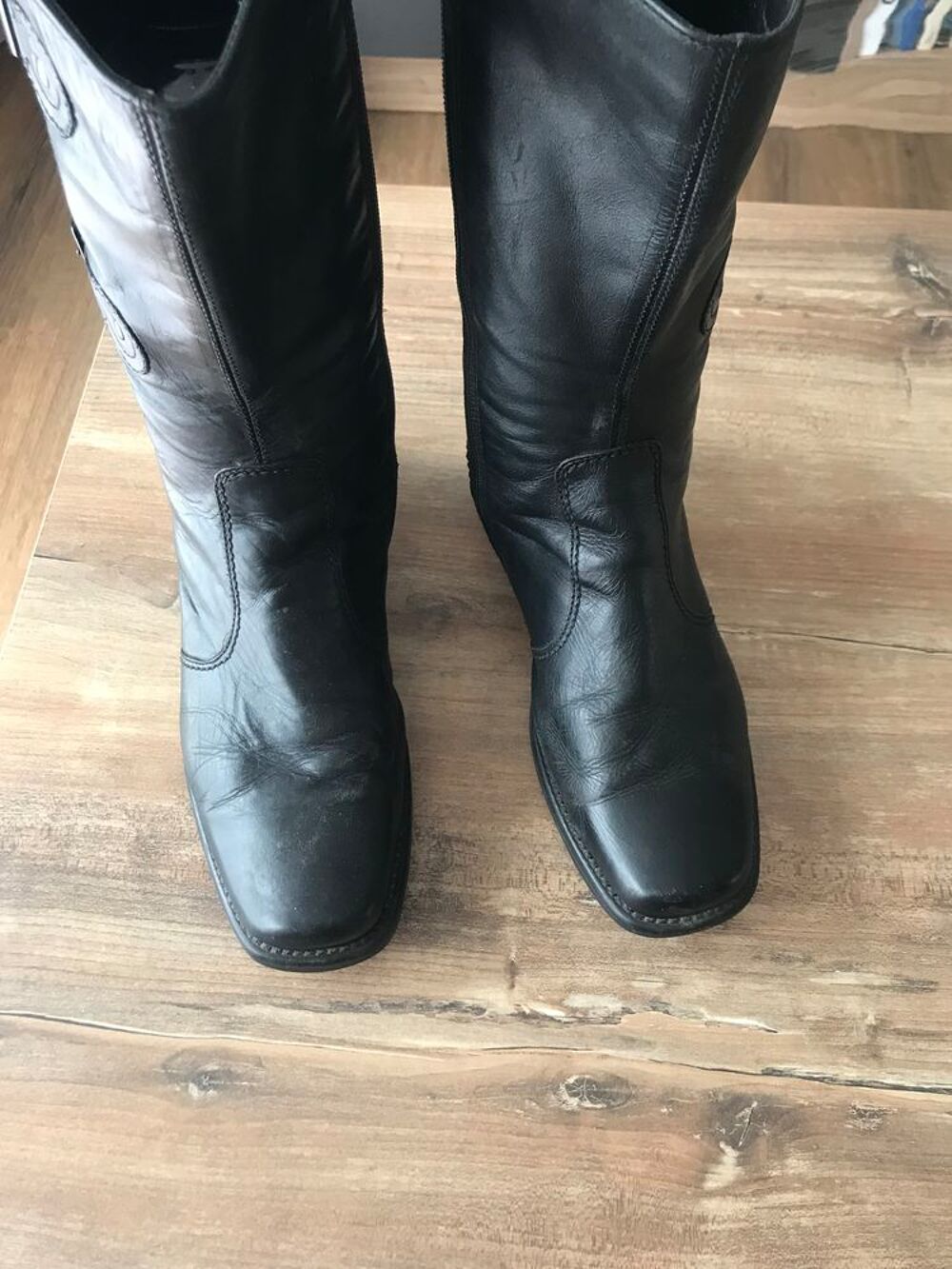 Chaussures bottes femme couleur noire Chaussures