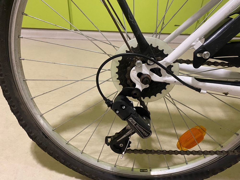 V&eacute;lo Urbain Blanc &quot;Route 66&quot; avec Panier Vlos