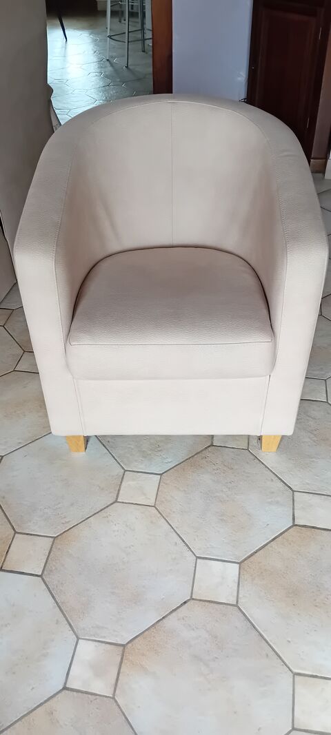 2 Fauteuils type crapaud
150 Creuzier-le-Vieux (03)