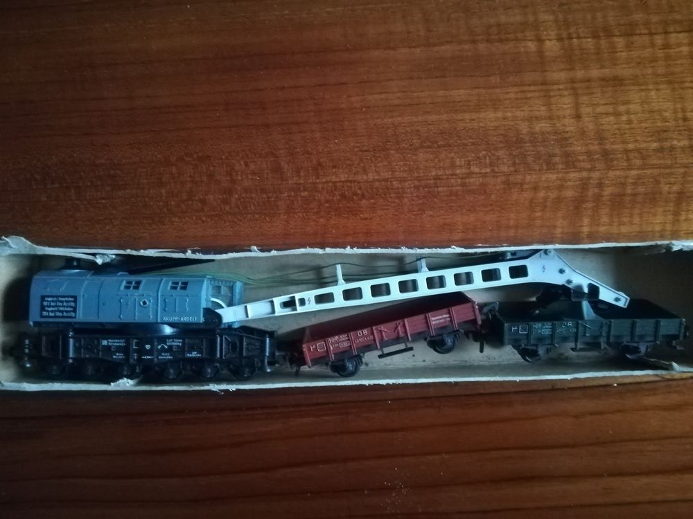 train &eacute;lectrique HO. Jeux / jouets