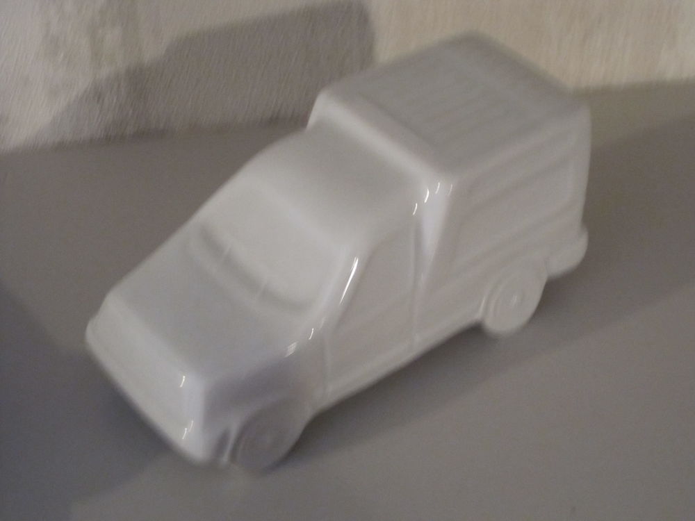 MAQUETTE '' RENAULT EXPRESS '' 