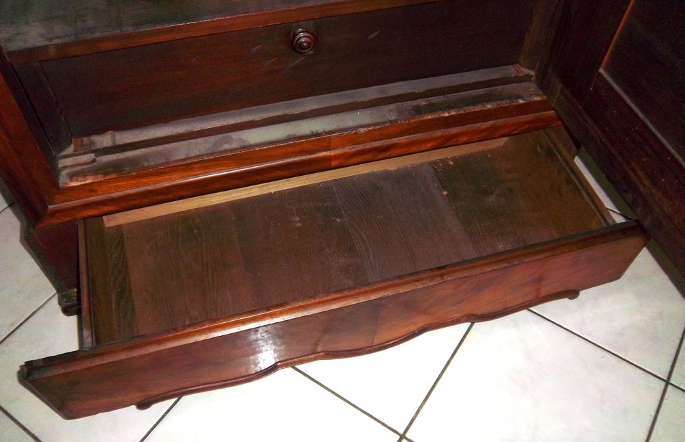 ARMOIRE ANCIENNE TYPE BONNETIERE LINGERE - PORTE AVEC MIROIR Meubles