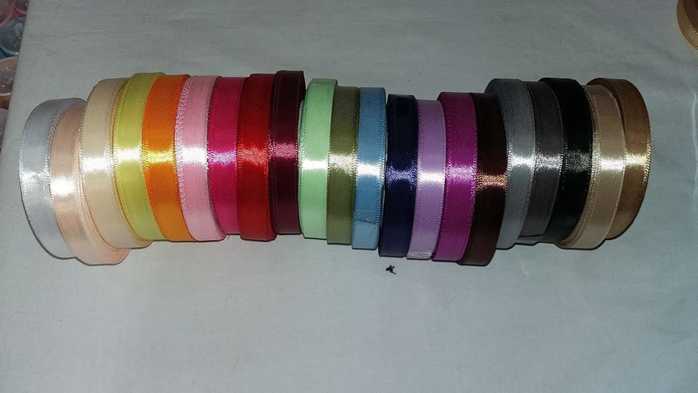 22 m de ruban satin uni par rouleau Décoration