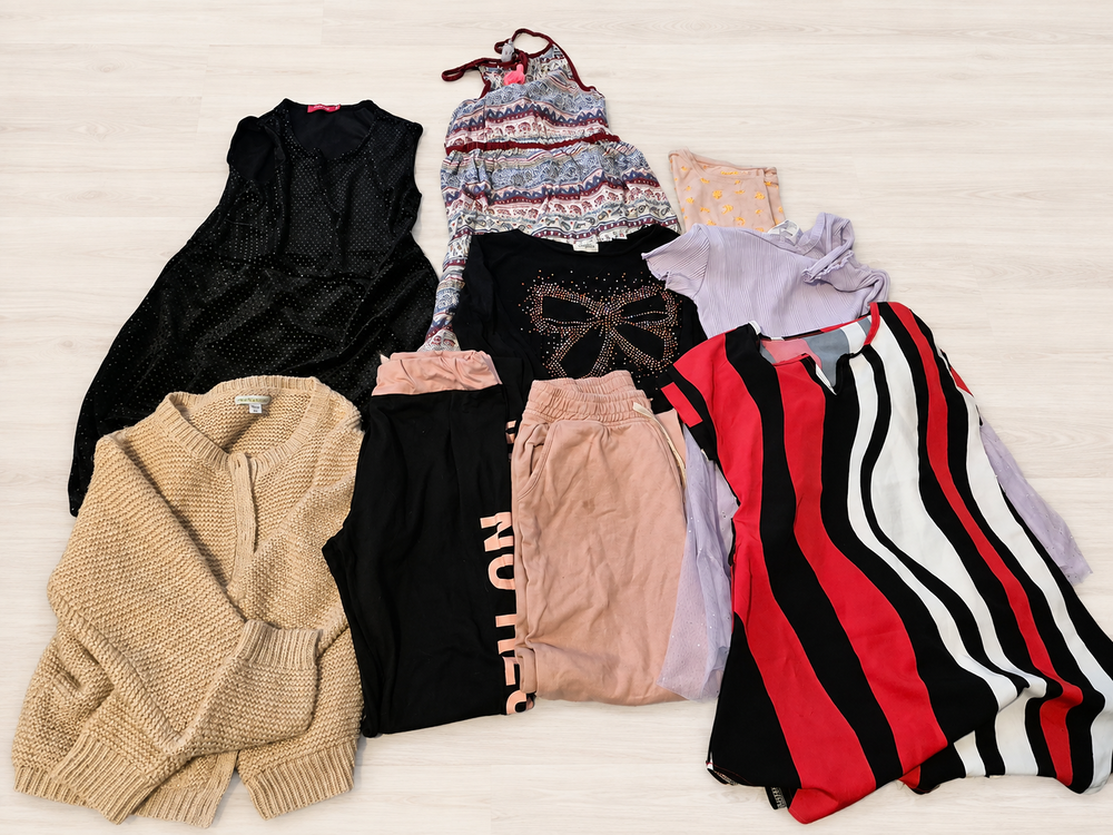 Gros lot de v&ecirc;tements fille 8 ans toutes saisons Vêtements enfants