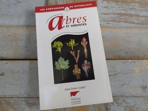 Livre Delachaux et Niestlé Guide des Arbres et Arbustes 
Loches (37)