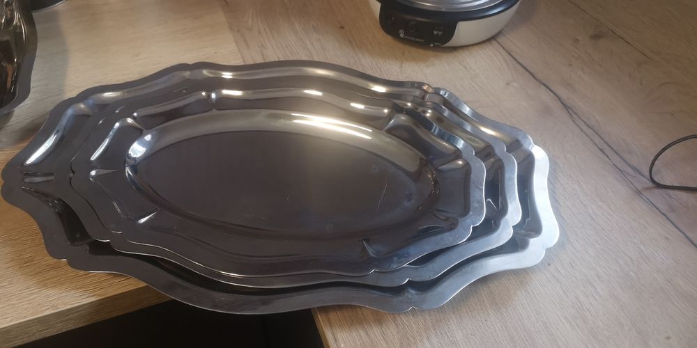 Lot plats de services inox Cuisine