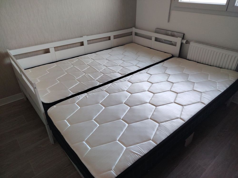 Lit gigogne blanc en pin massif + 2 matelas m&eacute;moire Meubles