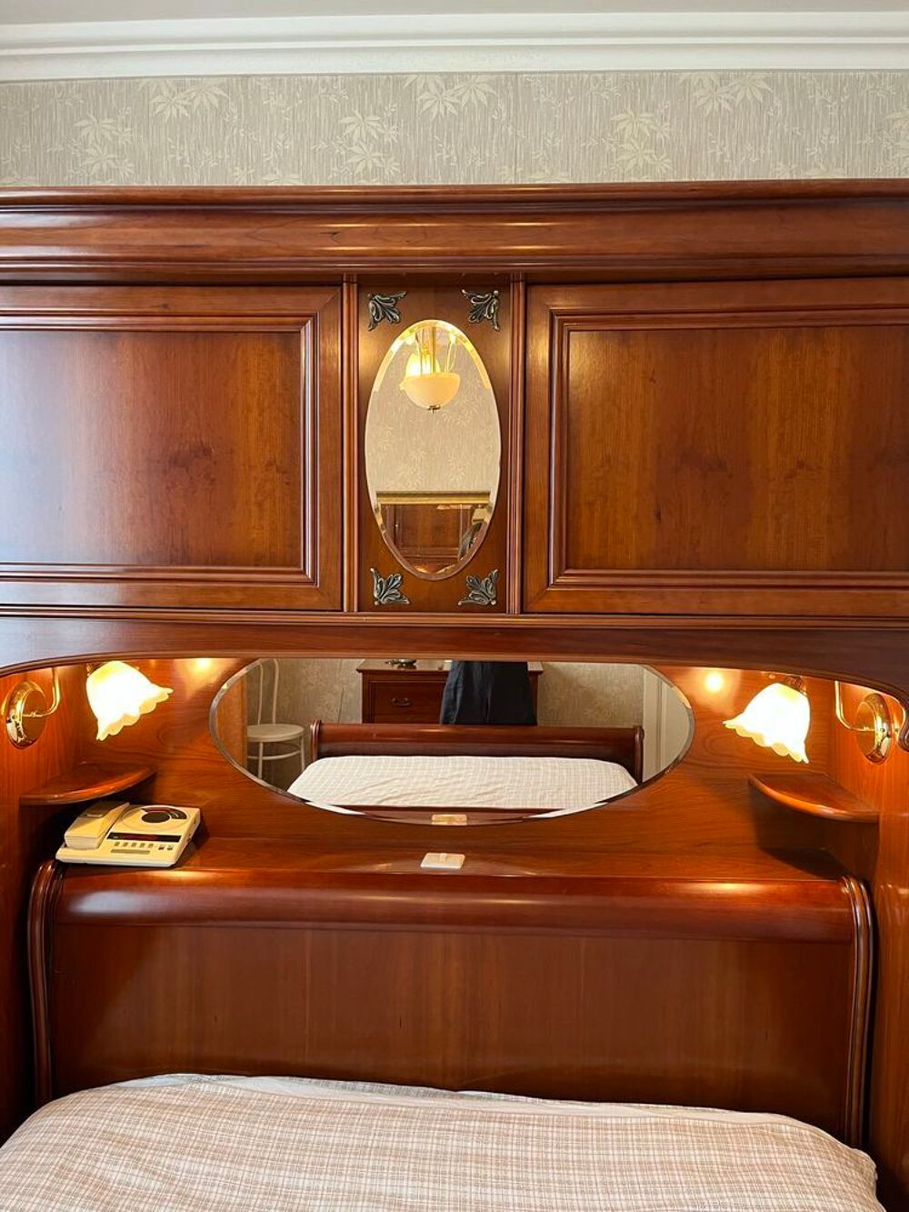 chambre compl&egrave;te lit pont + commode sommier et matelas Meubles