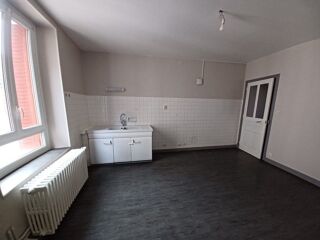 Vente Appartement SAINT JEAN DE MAURIENNE Centre ville, à proximité de toutes les commodités T3 spacieux 71 m2 + agréable balcon Saint-jean-de-maurienne