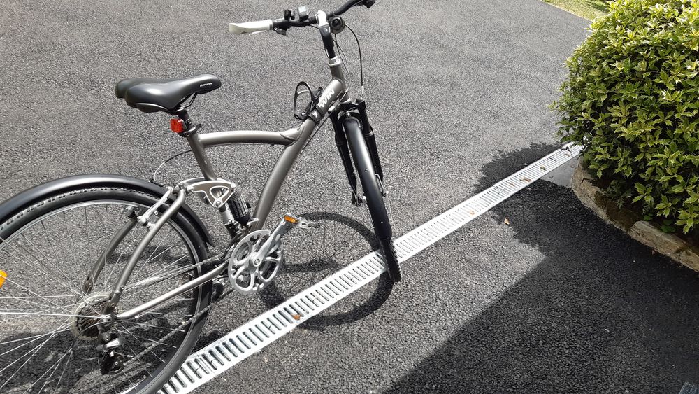 V&eacute;lo VTC B'TWIN Original 700, Vélos