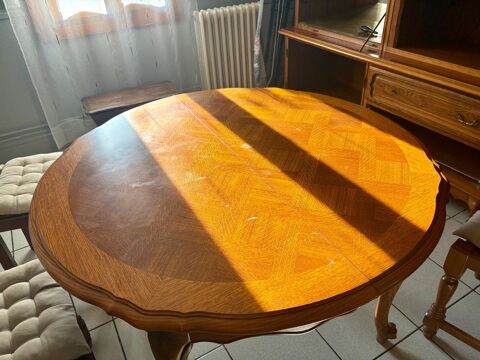 Table avec 4 chaises 60 Saint-Rémy (71)