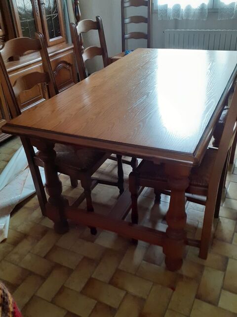 Belle table en bois de salle  manger 90 Saint-Gelais (79)