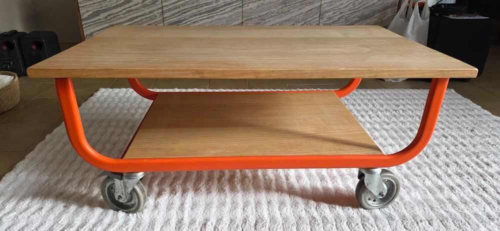 table basse sur roulettes Meubles