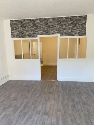  Appartement à louer 1 pièce 38 m²