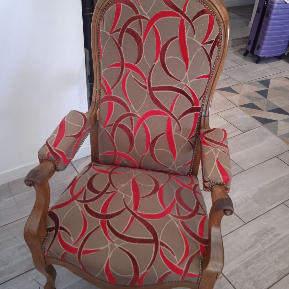 Voltaire bois massif avec cremaillere relook&eacute; tissus rouge Meubles