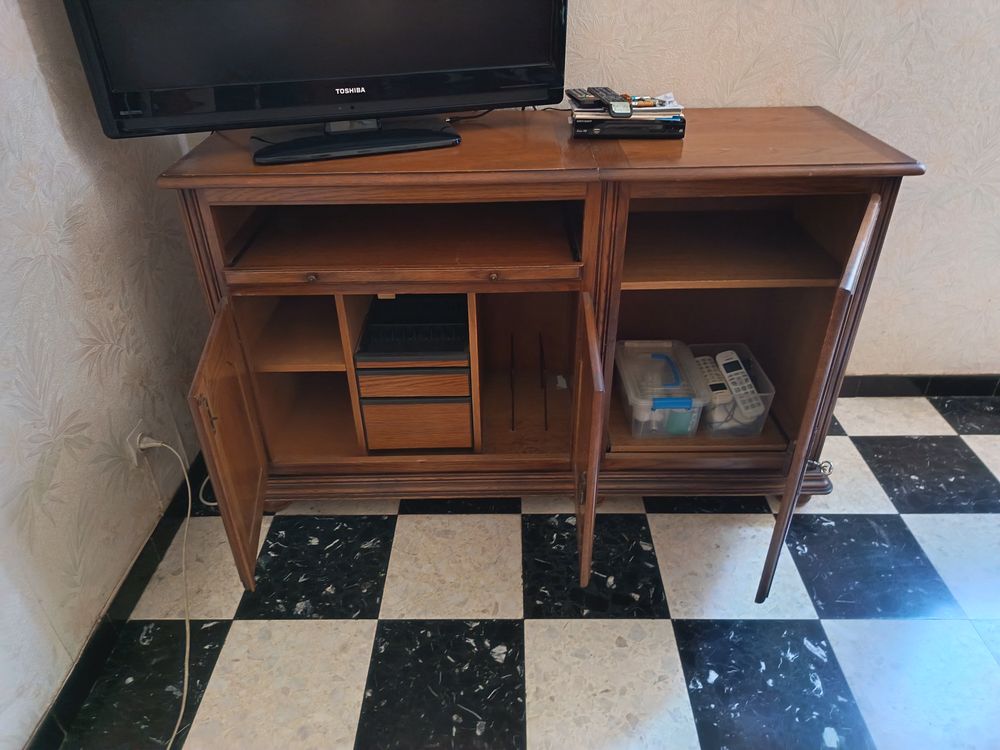 Meuble TV en ch&ecirc;ne Meubles