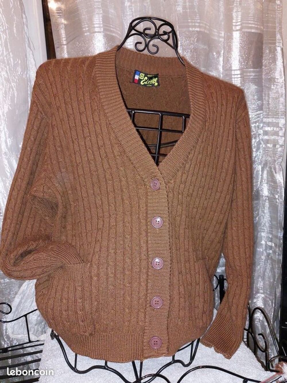 Gilet acrylique chocolat Vêtements