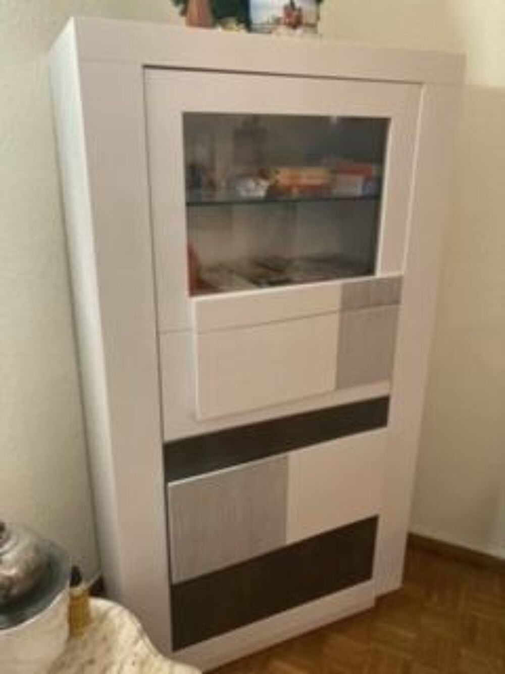 VIDE MAISON suite &agrave; placement en hospitalisation Meubles