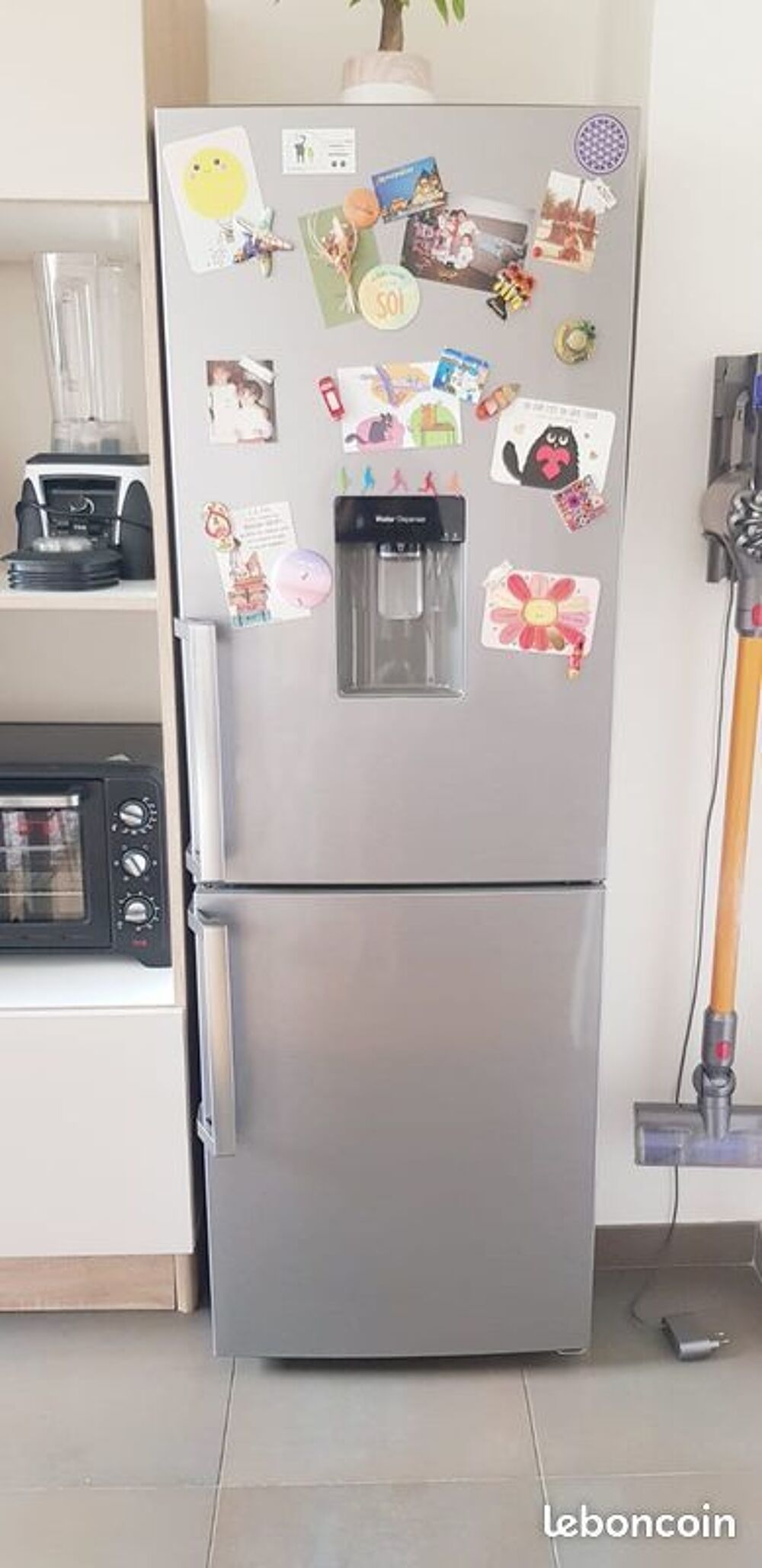 R&eacute;frig&eacute;rateur Cong&eacute;lateur Combin&eacute; - 288L - Samsung A+ Electroménager