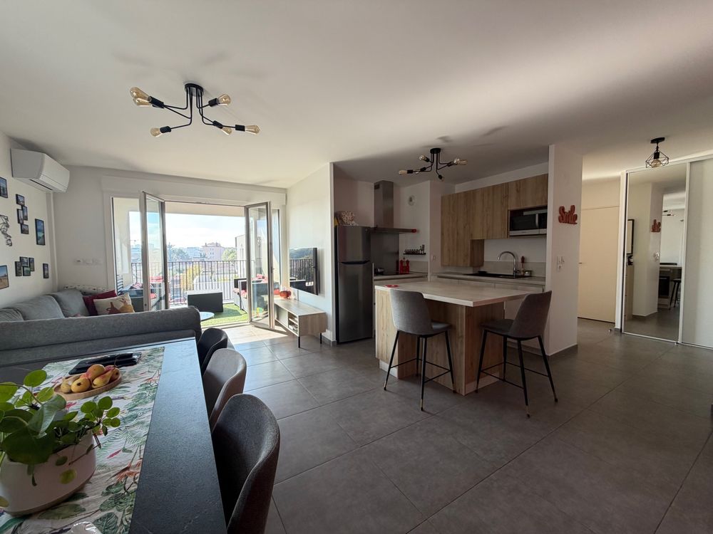 Vente Appartement T3 + Box -  Clim - Plein Sud-Vue dégagée-Loggia-Métro Villeurbanne