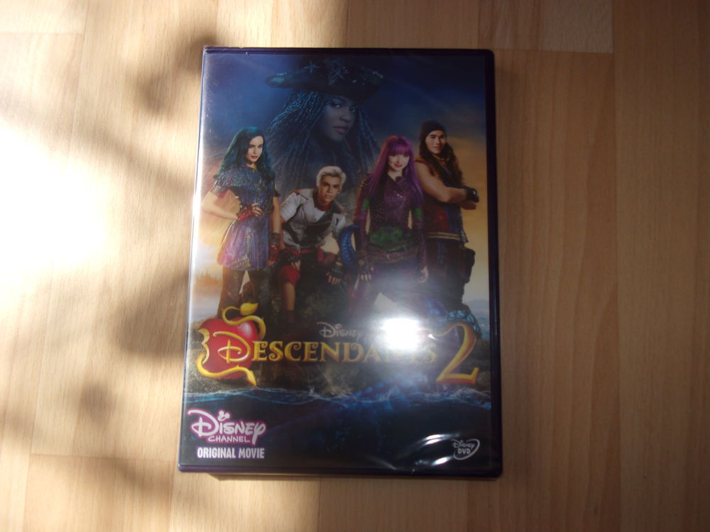 DVD Descendants 2 (Neuf) DVD et blu-ray