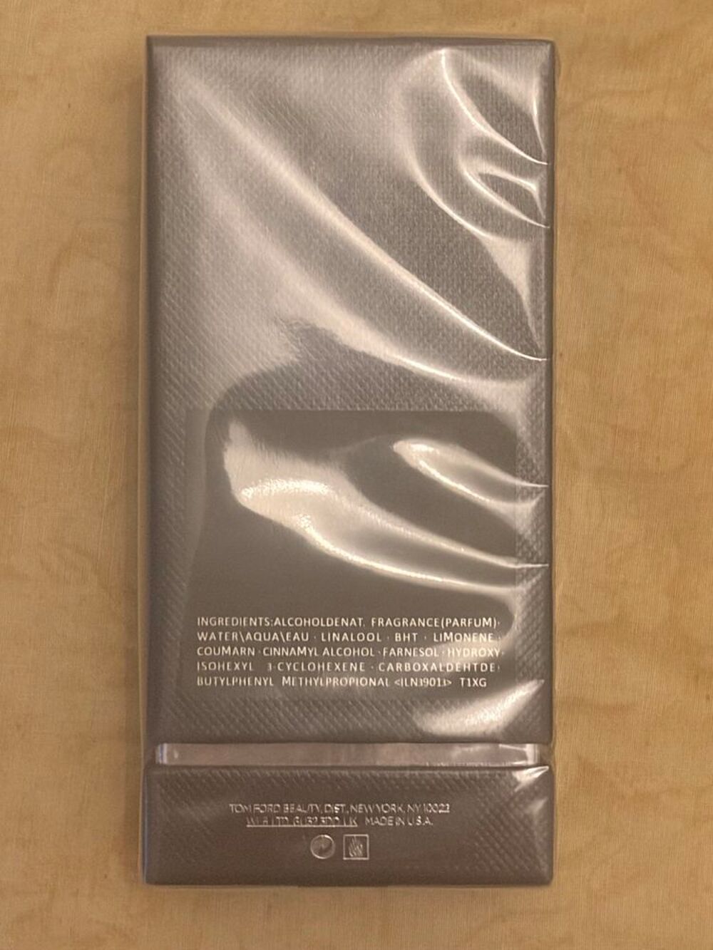 Tom Ford Oud Wood 100 ml €" Neuf sous blister d'origine, jamais ouvert. Remise en main propre possible ou envoi s&eacute;curis&eacute;. Prix : 250 € (&agrave; d&eacute;battre). 