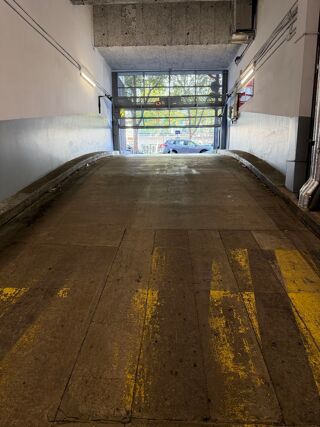  Parking / Garage à louer 11 m²
