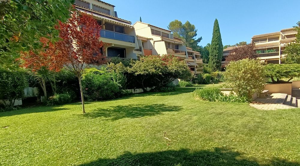 Vente Appartement A Nîmes vendons appartement climatisé avec piscine et tennis Nîmes