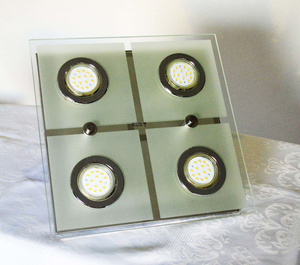
lot de 2 plafonniers carr&eacute;s 4 spots en alu bross&eacute; 
Décoration