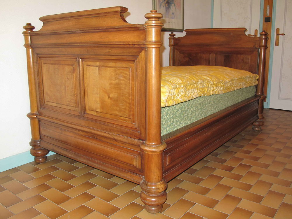 Lit ancien Louis-Philippe noyer 201 x 124 cm avec literie Meubles