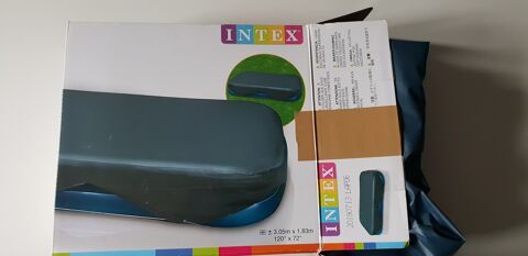 Bche pour piscine INTEX. 305 x 183 5 Brioude (43)