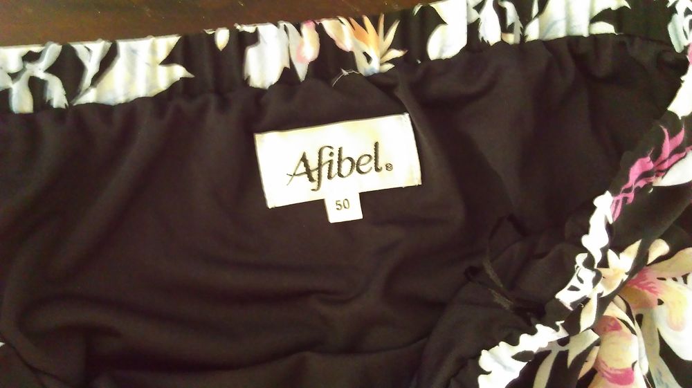 jupe &eacute;vas&eacute;e Vêtements