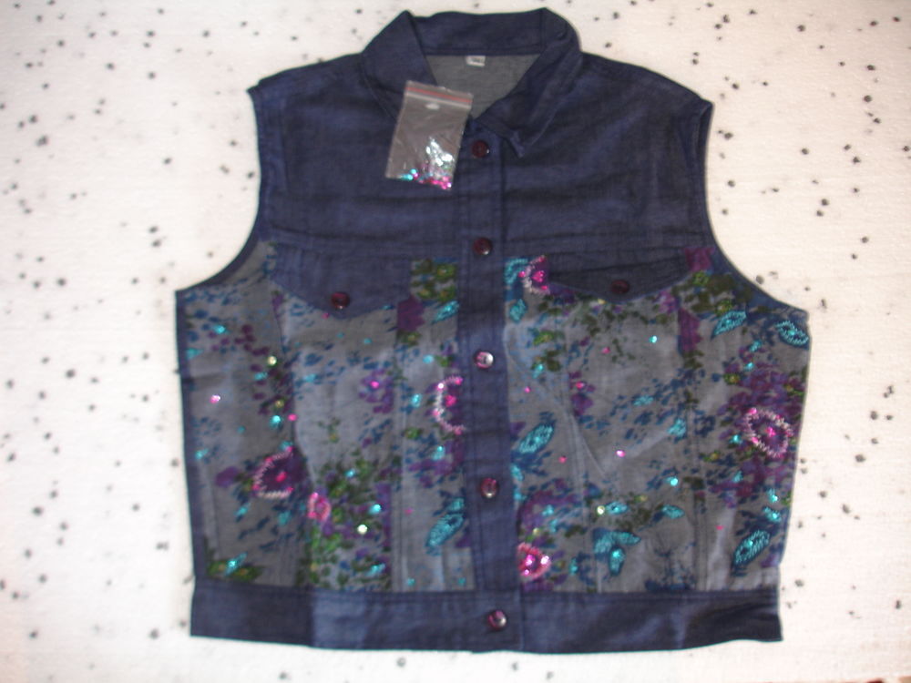 ENSEMBLE JEAN BRODE NEUF JAMAIS PORTE T 40 Vêtements
