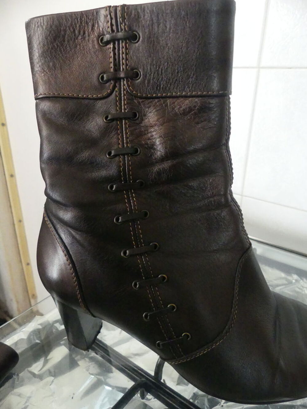 paire de bottines marron/bronze pointure 39 Chaussures
