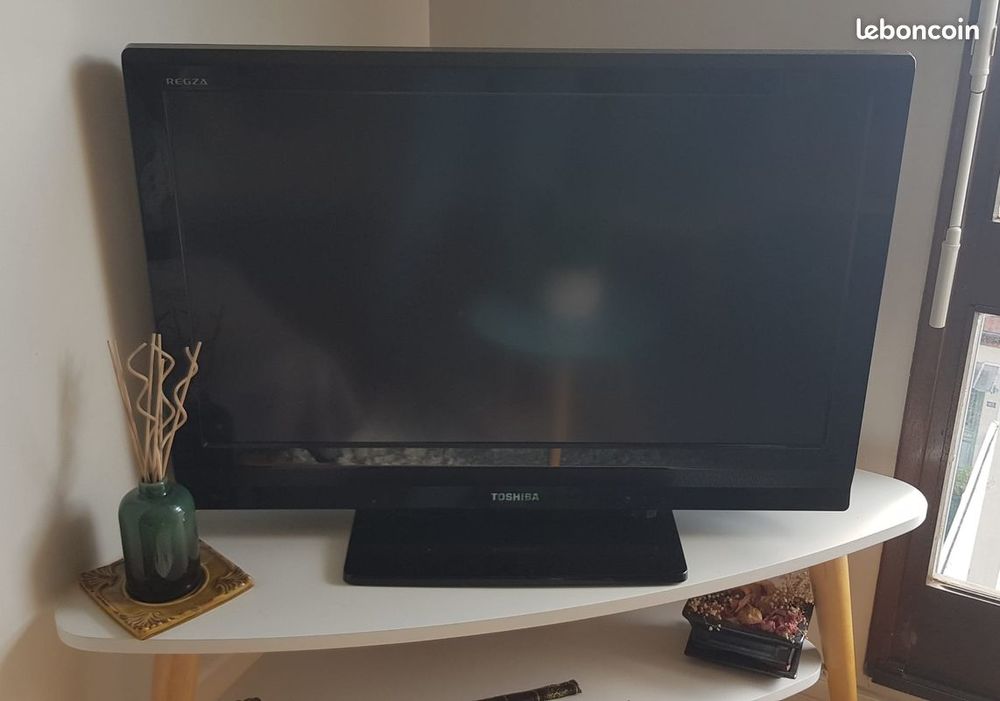 Toshiba 32AV623D - Classe diagonale 32 REGZA 720p 1366 x 768 Photos/Video/TV