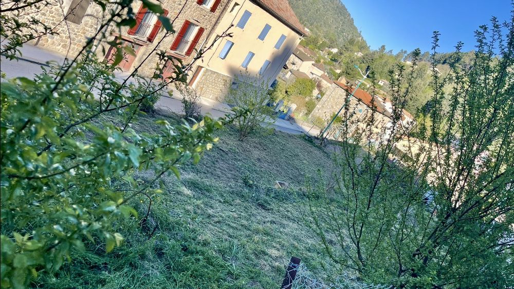 Vente Terrain terrain constructible à  vendre Saint-sauveur-de-montagut