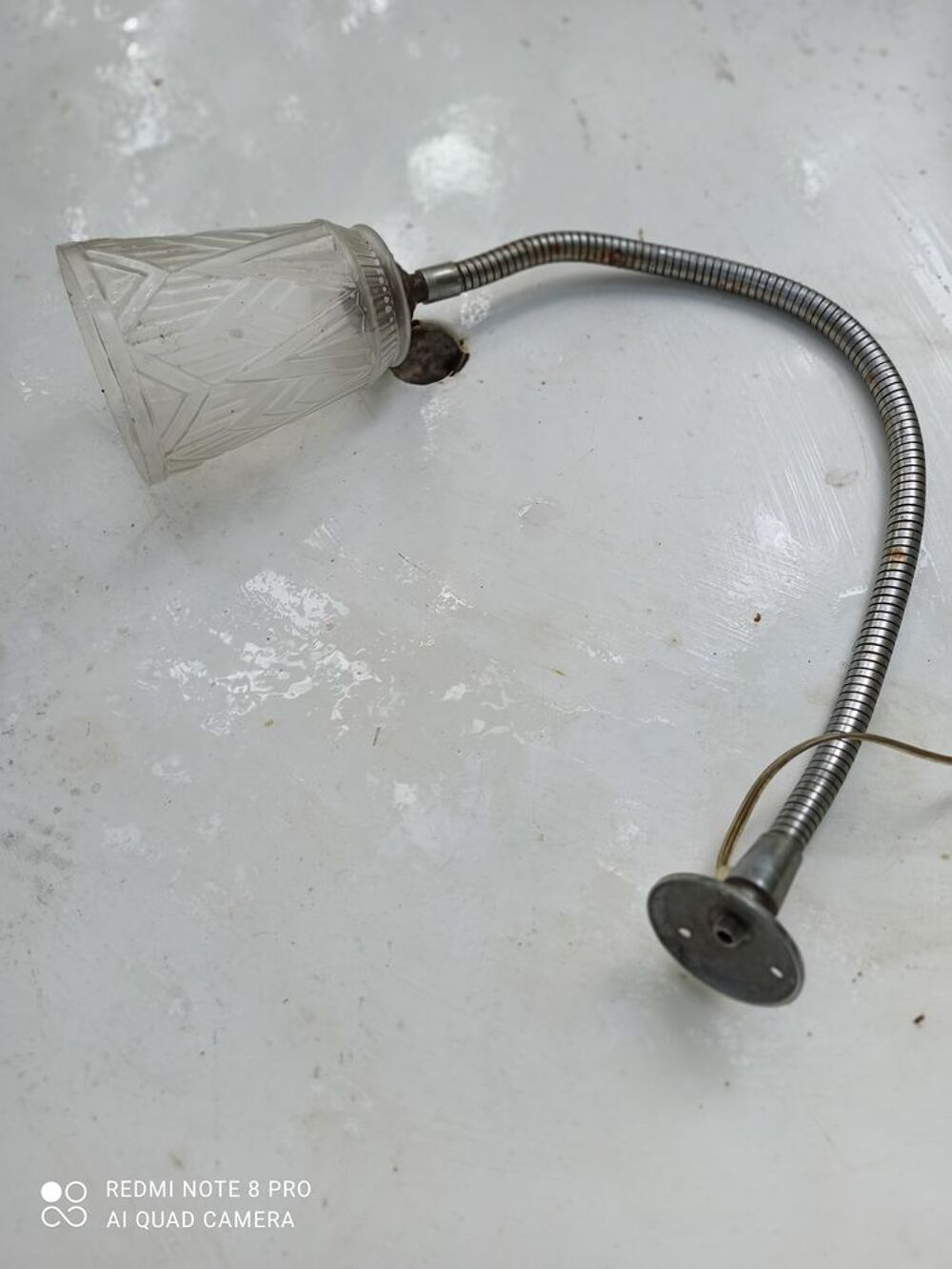 Lampe de chevet ou applique ancienne
Bricolage