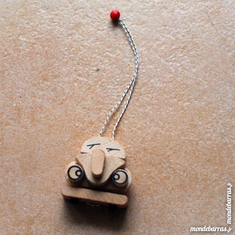 Porte-cl�s  v�hicule articul�  en bois 3 Cabestany (66)