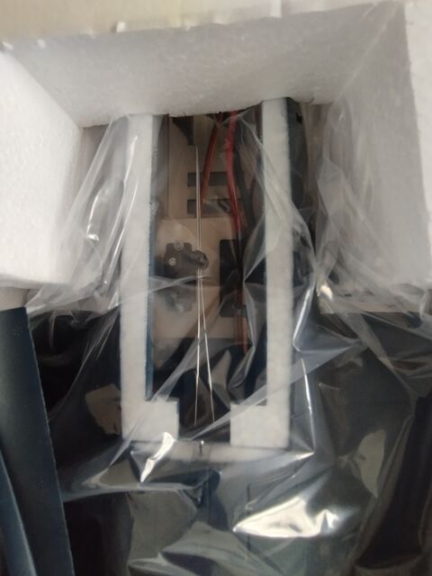 Avion radiocommand� turbine �lectrique 
150 Tr�laz� (49)