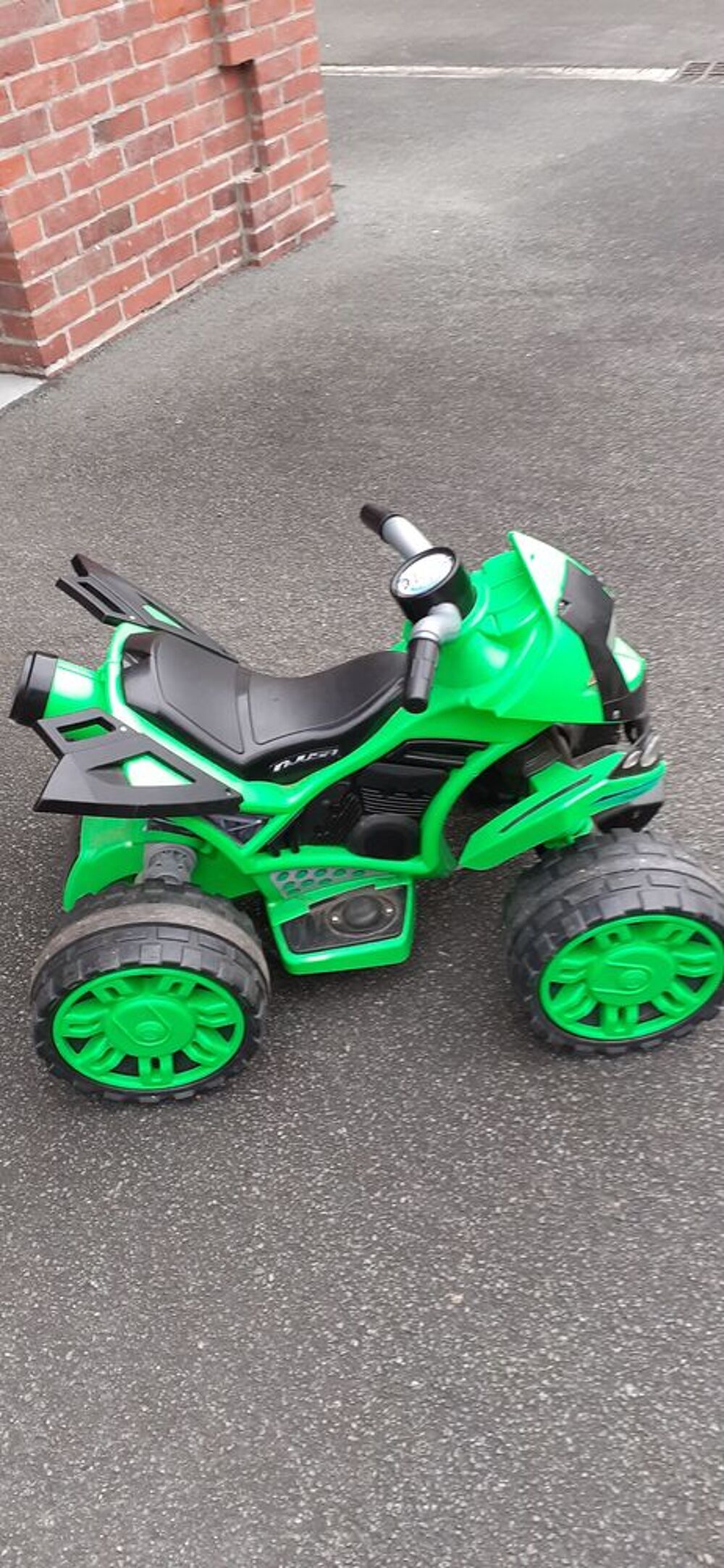 QUAD ENFANT Jeux / jouets