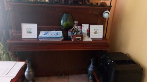 Piano droit placage  revoir. 0 Neuilly-en-Thelle (60)