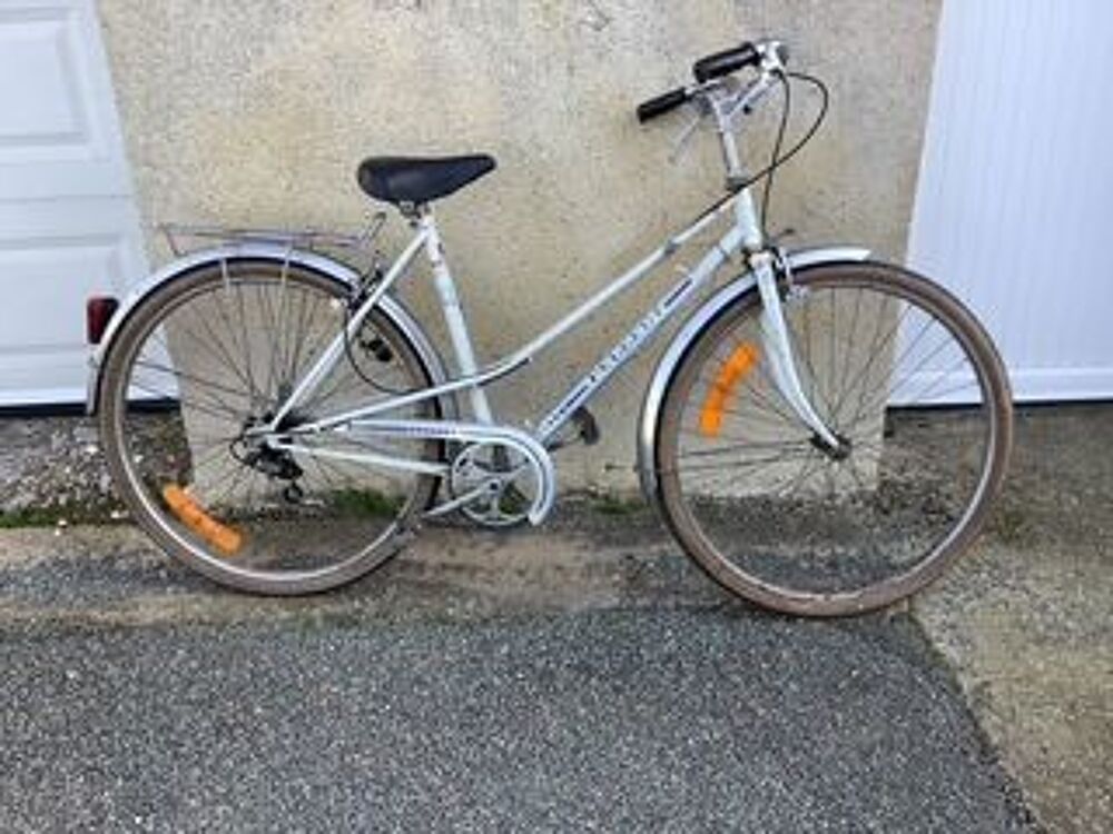 v&eacute;los peugeot je donne avec la trottinette Vélos