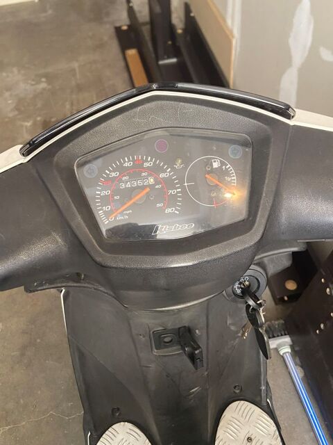 Scooter PEUGEOT 2016 occasion B&eacute;ziers 34500