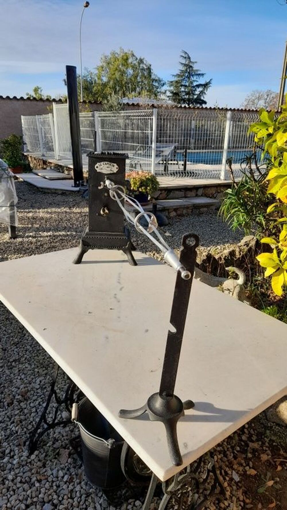 ANCIEN TOURNE BROCHE M&Eacute;CANIQUE LE CAPUCIN Jardin
