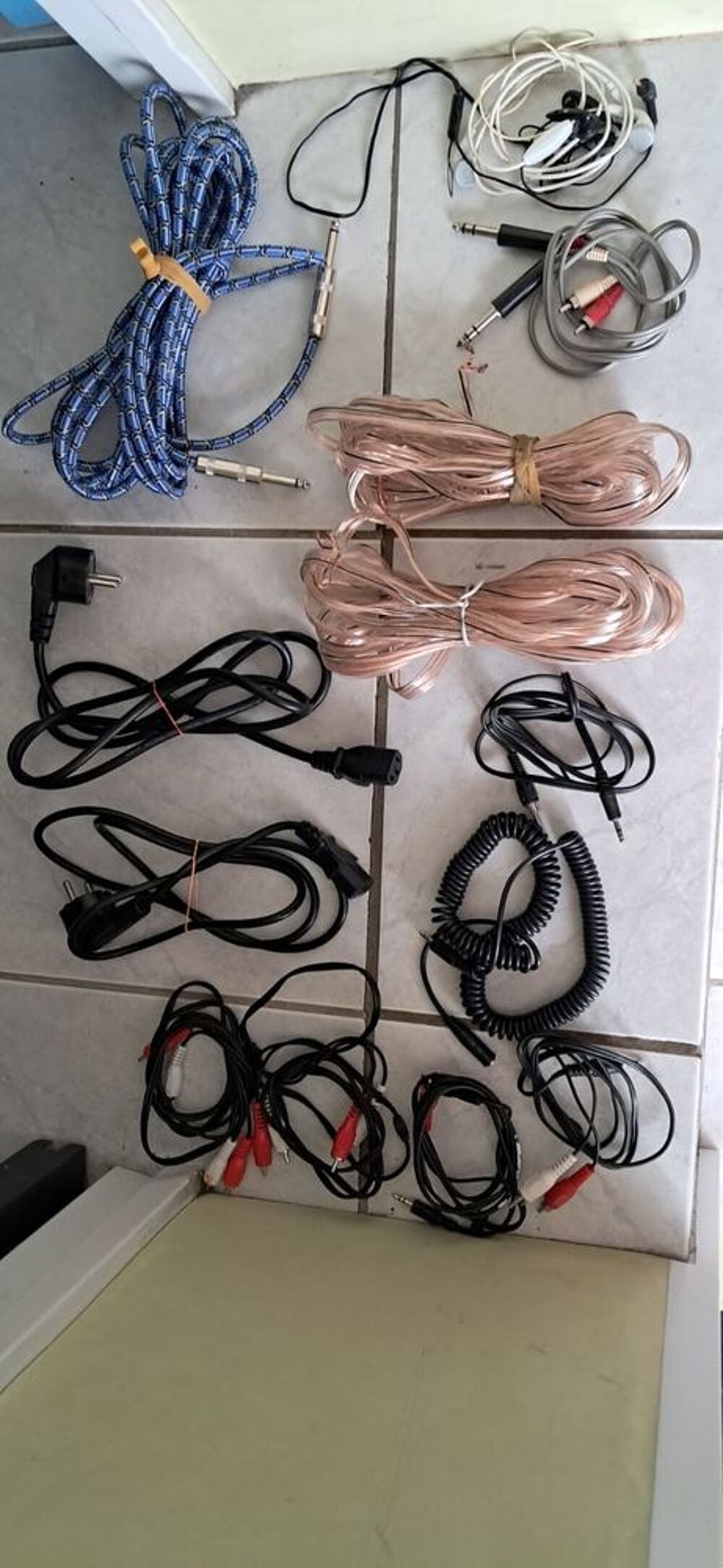 Sonorisation compl&egrave;te BOOST NPA-220 + 2 enceintes Mc Crypt ? Audio et hifi