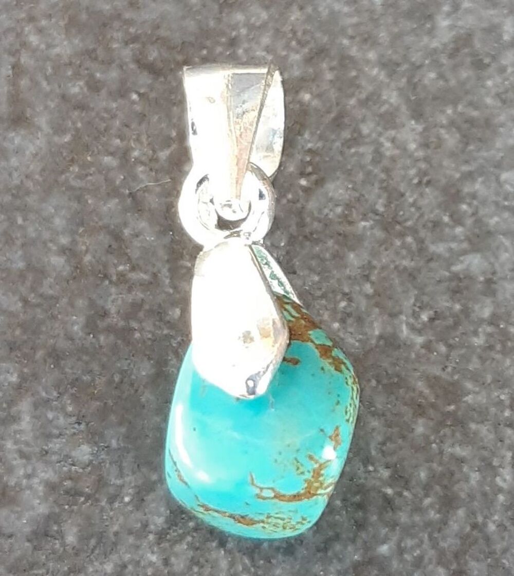 pendentif en argent 925 avec petite pierre turquoise Bijoux et montres