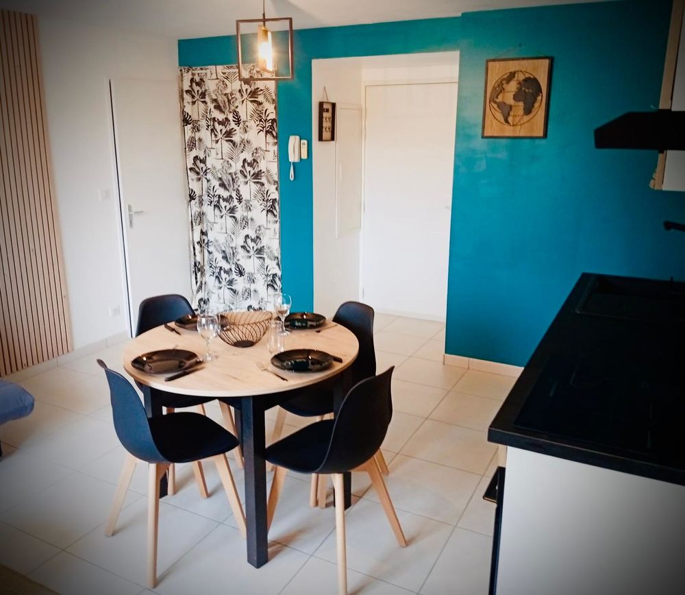 Location Appartement T3 rénové, meublé, clim réversible, 56 m², Castres Gare Castres