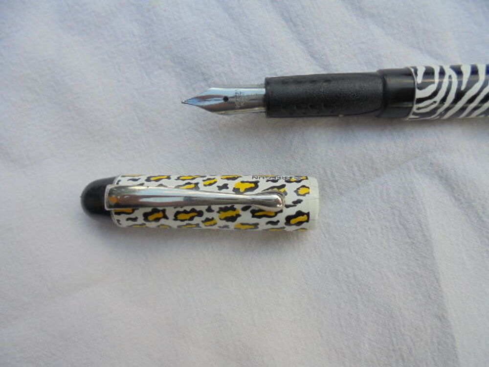 Lot Stylo encre/r&egrave;gle/crit&eacute;rium Décoration