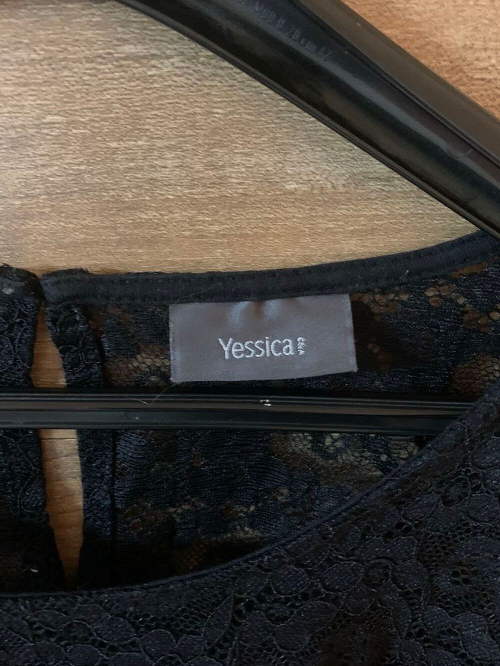 Chemisier femme &agrave; dentelles \'\' Jessica \'\' Vêtements